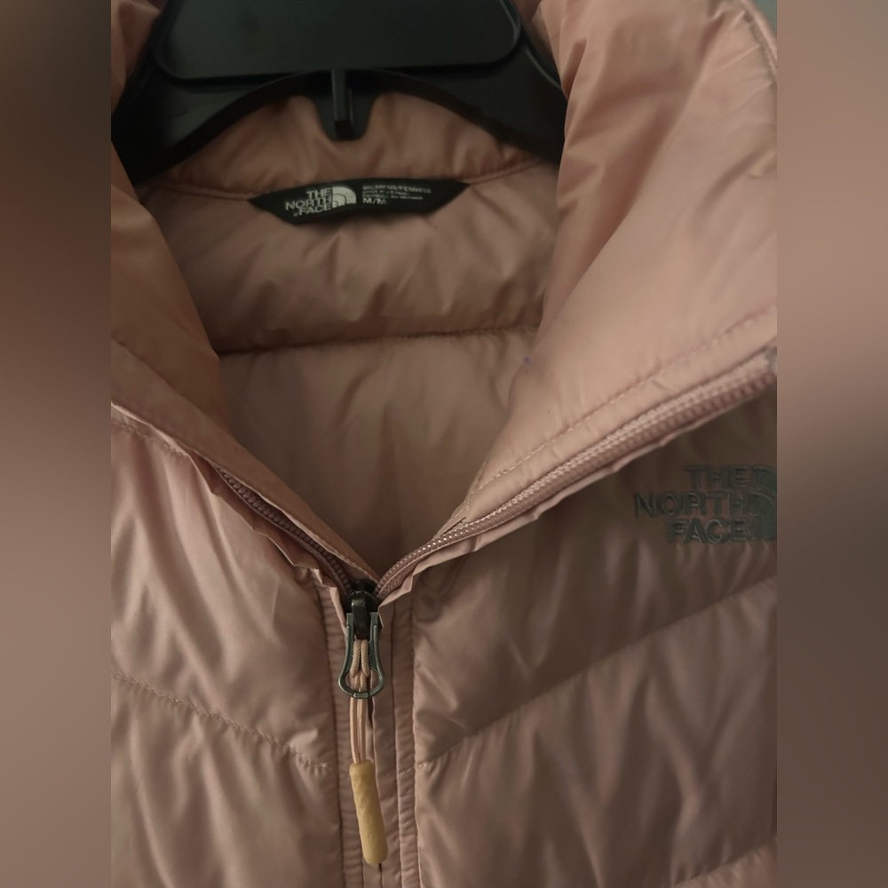 The North Face Women’s Pink 550 Down Puffer Vest Size M - Picture 4 of 10